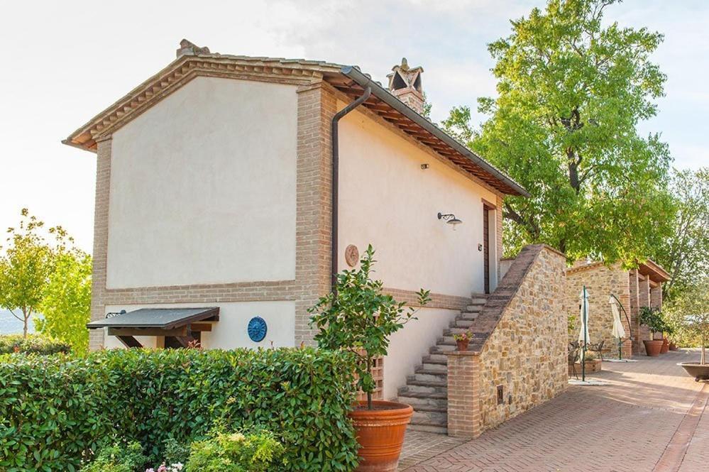 La Fonte Di Montebuono Villa Magione Ruang foto
